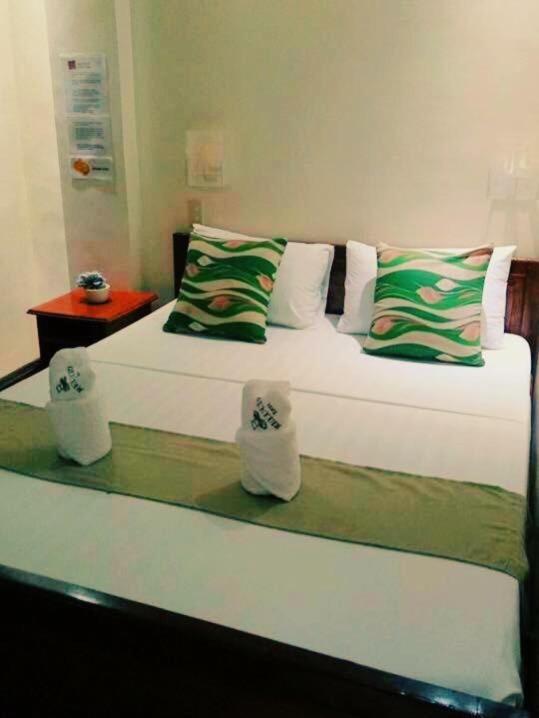 Relucio Traveller'S Pension El Nido Exterior photo